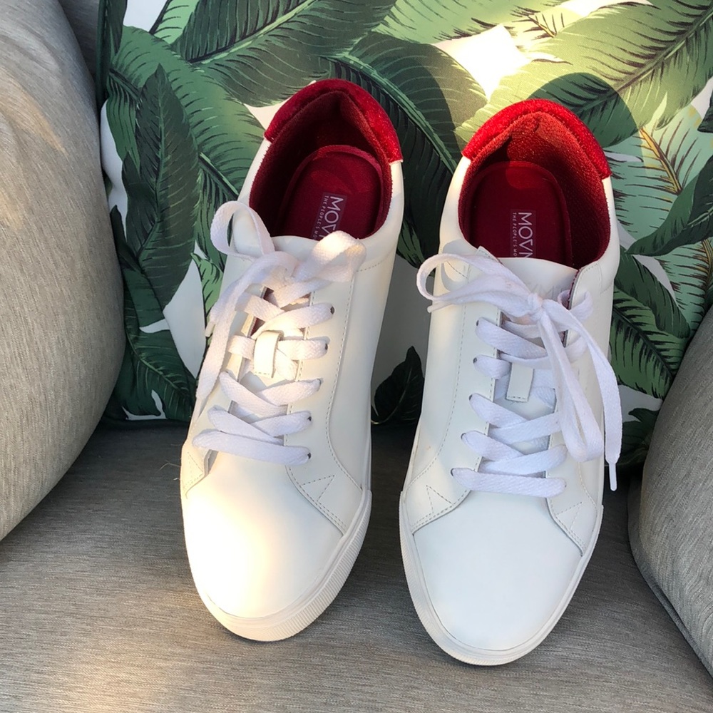 MOVMT Pisces Sneakers-White Coated Leather, incredible foam padding New sz 8.5